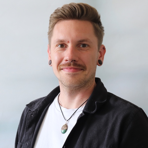 Alfred Schlesiger, Gesundheits- und Krankenpfleger