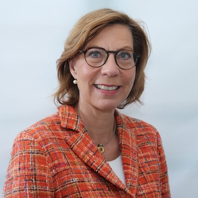 Dr. med. Andrea Bronner