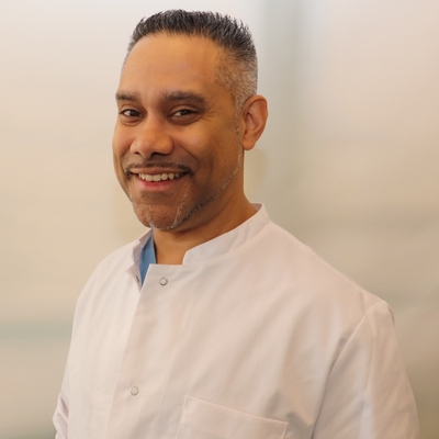 Philipp Reuter, Facharzt für Plastische und Ästhetische Chirurgie