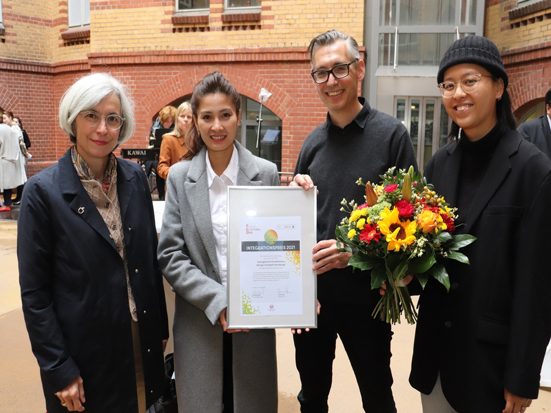 Der Vietnam-Ambulanz des KEH wurde der Lichtenberger Integrationspreis verliehen.